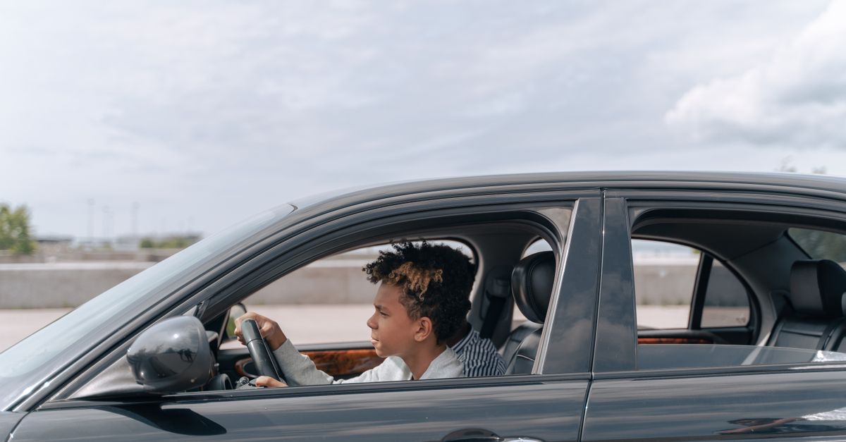 Child Locked in a Hot Car in San Antonio? Do This First — Pro San Antonio Locksmith